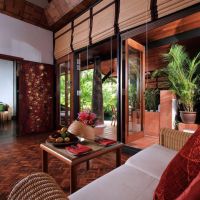 mom tri's villa royale