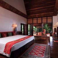 mom tri's villa royale