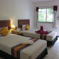 kamala beach inn