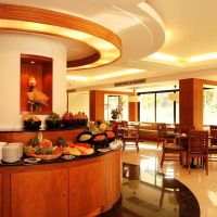 naithonburi beach resort