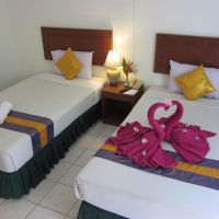 kamala beach inn