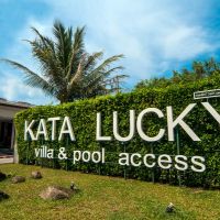 kata lucky villa & pool access