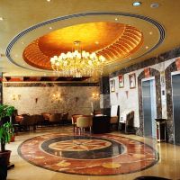 crystal plaza hotel