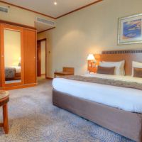 golden tulip al barsha