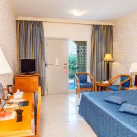 sharjah carlton hotel