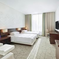 hyatt place baniyas square