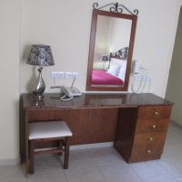 mackenzie beach hotel & apartments