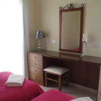 mackenzie beach hotel & apartments