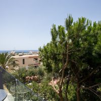 flora maria hotel apartments