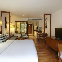 woodlands suites serviced resideces