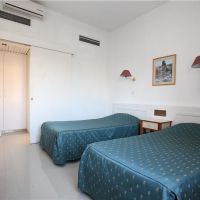 boronia hotel apts