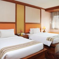 baumanburi hotel