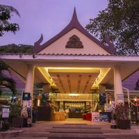 all seasons naiharn phuket