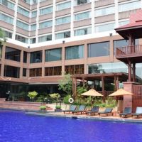 ramada plaza menam riverside