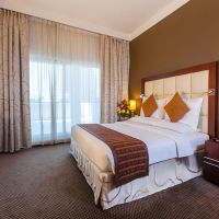 flora park deluxe hotel apartments