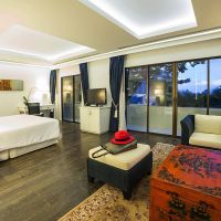boathouse phuket (ex. mom tri's boathouse)