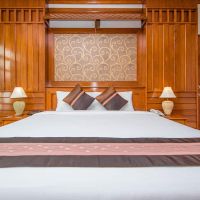tony resort