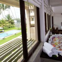 wave and deep beach resort