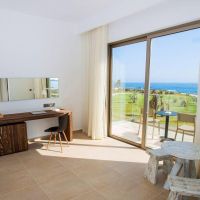 amphora hotel & suites 4 *