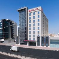 hilton garden inn dubai al muraqabat