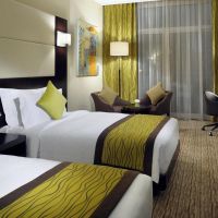 movenpick hotel jumeirah lakes towers