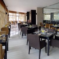 movenpick hotel jumeirah lakes towers