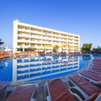 tuntas family suites kusadasi