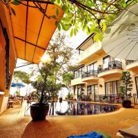 in on the beach hotel 3 *