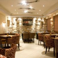 9 queens hotel