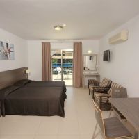 petrosana hotel apts