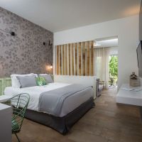 antigoni beach hotel & suites