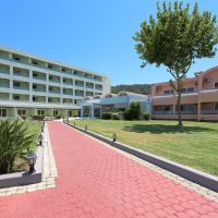 avra beach resort