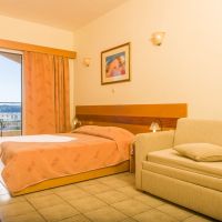 cnic hellinis hotel