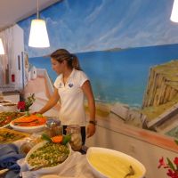 grand blue hotel eretria
