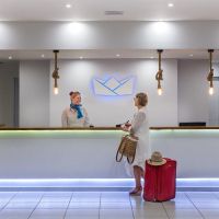 grand blue hotel eretria