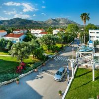 grand blue hotel eretria