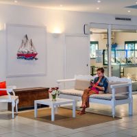 grand blue hotel eretria