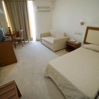 four seasons hotel glyfada
