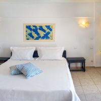 grand blue hotel eretria