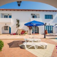 iliana apartments & hotel