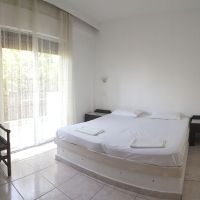 ioli apartments fourka beach