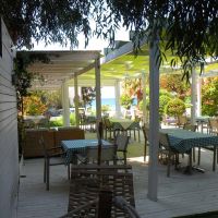 ioli apartments fourka beach