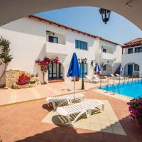iliana apartments & hotel