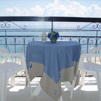 loutrouvia hotel