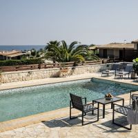 nefeli villas & suites