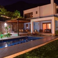okeanides luxury villas