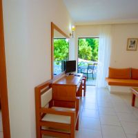 porfi beach hotel