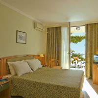 tolon holidays hotel