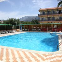 triton garden hotel