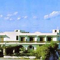 triton garden hotel